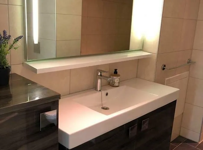 - House By The River בית נופש סטרין