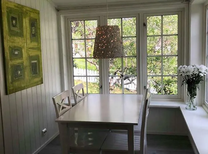 בית נופש - House By The River סטרין