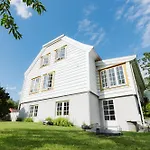 - House By The River Holiday home *