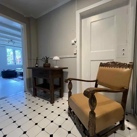 - House By The River سترين