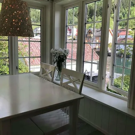 - House By The River * سترين